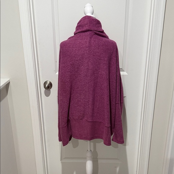 Zenana Outfitters Women's Cowl Neck Sweater in Deep Pink NWOT - Picture 3 of 6